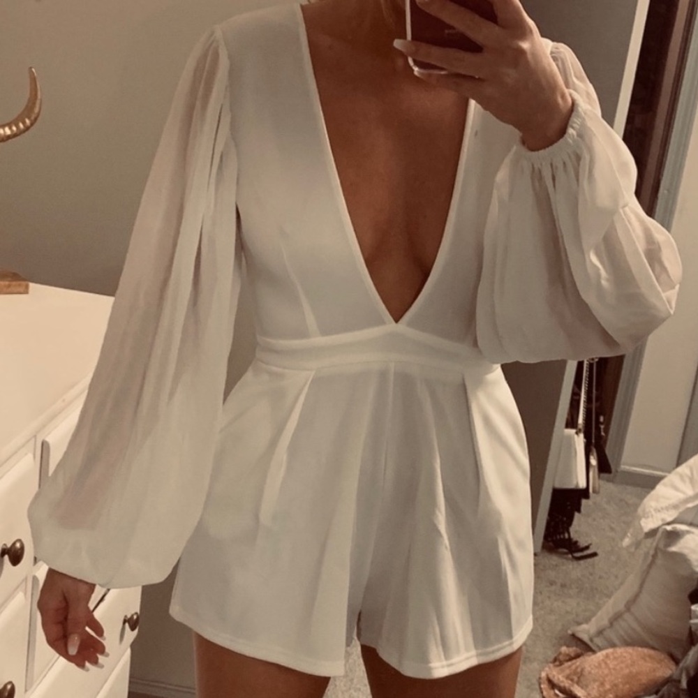White long sleeve romper